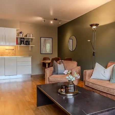 Cozy Near Center Bus Nearby Apartment *